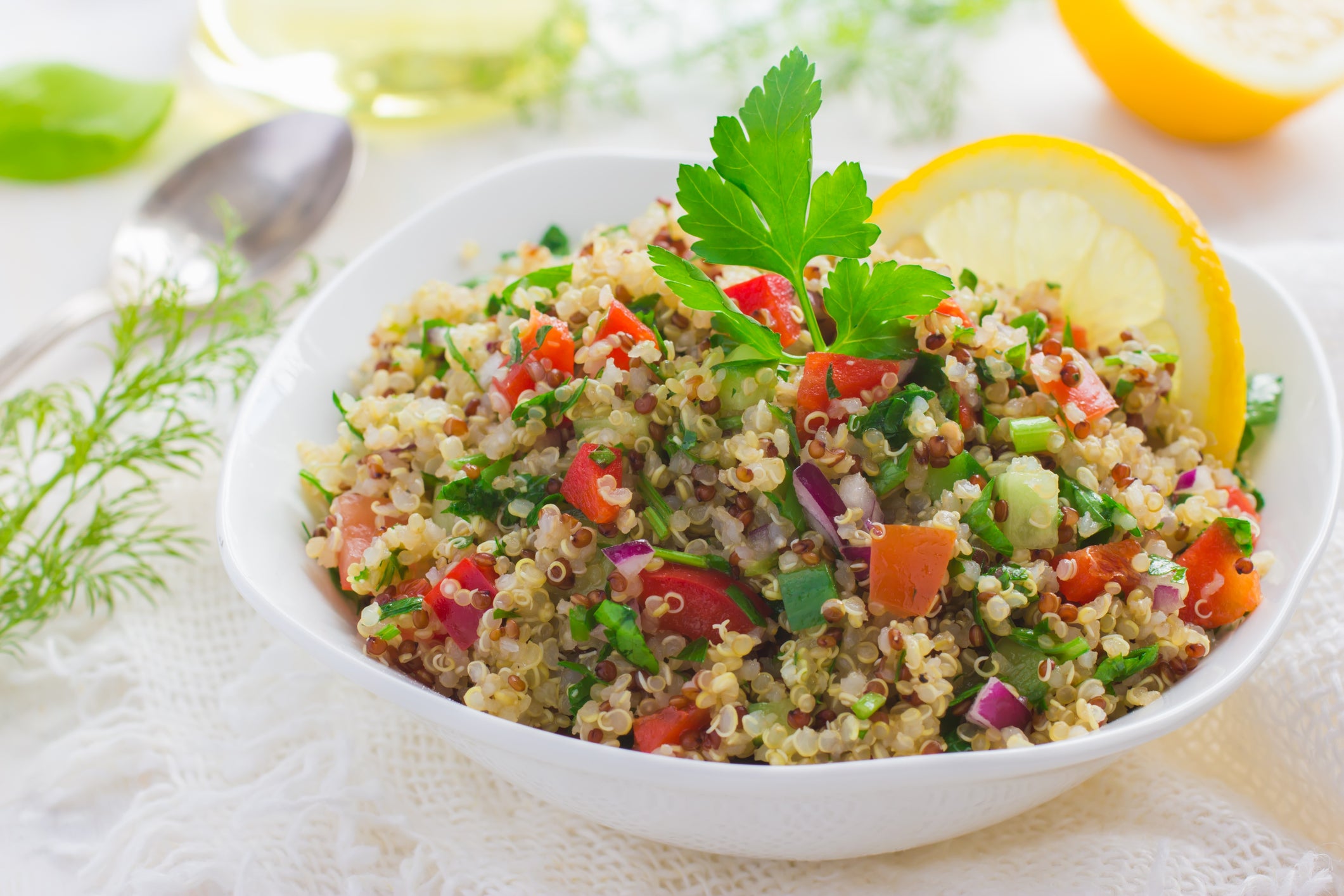 Quinoa-Salat mit Gemüse