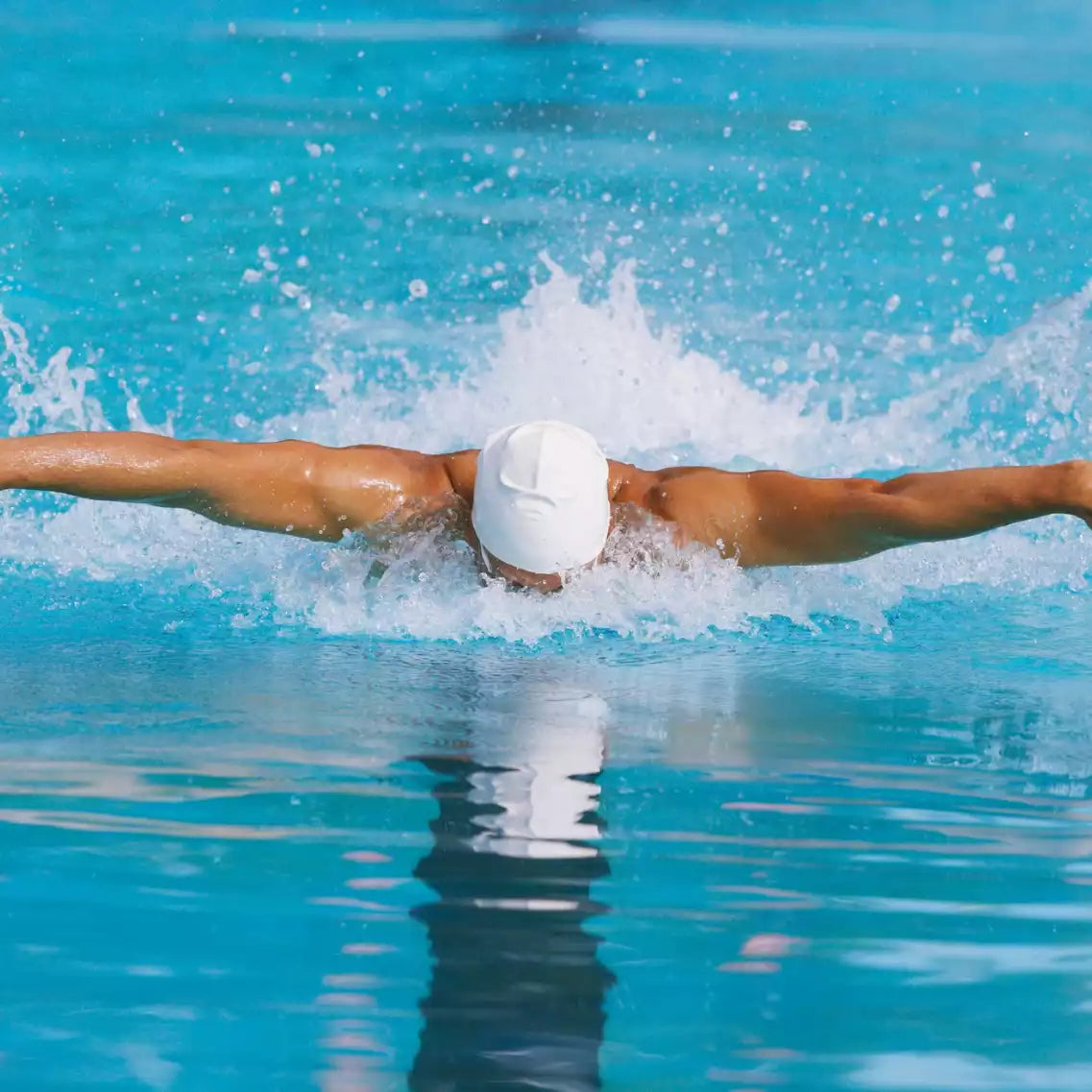 Schwimmer im Wasser