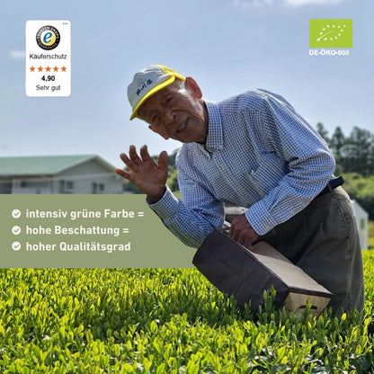 Japaner auf Bio Matcha Feld. Qualitätsmerkmale und Ökosiegel