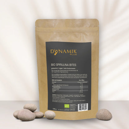 Braune Papiertasche mit DYNAMIKPLUS Etikett "Bio Spirulina Bites"